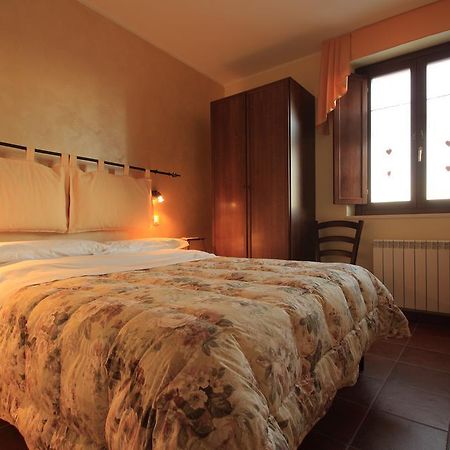 Hotel La Candeletta Santo Stefano Di Sessanio Habitación foto