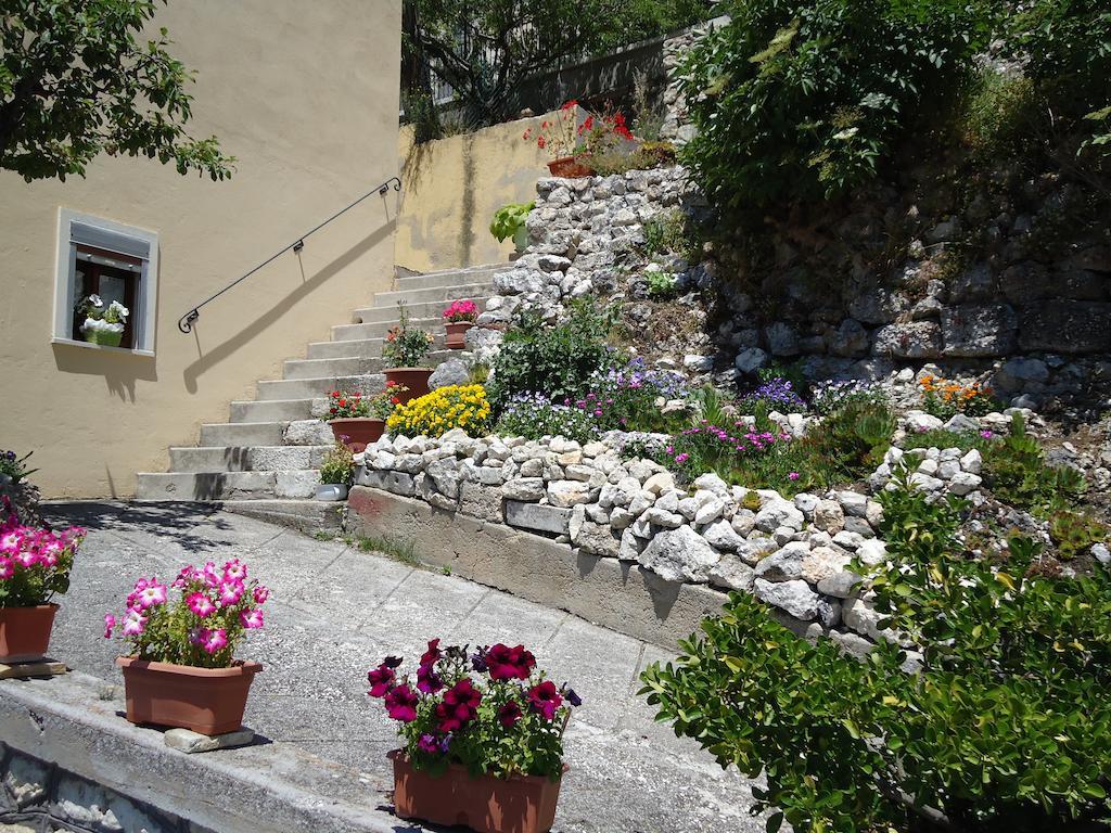 Hotel La Candeletta Santo Stefano Di Sessanio Exterior foto