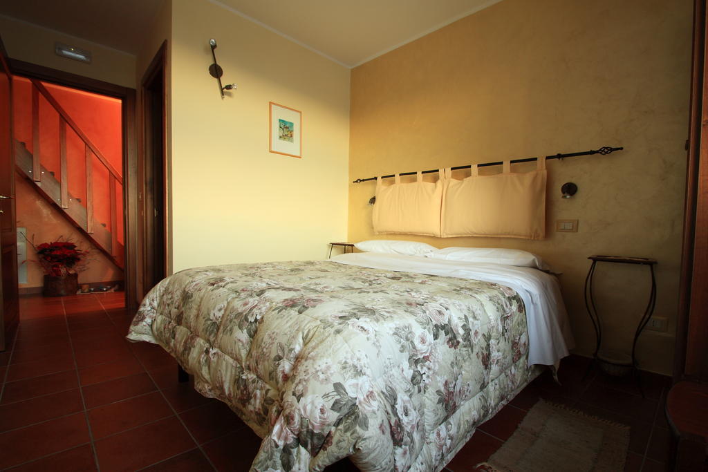 Hotel La Candeletta Santo Stefano Di Sessanio Habitación foto